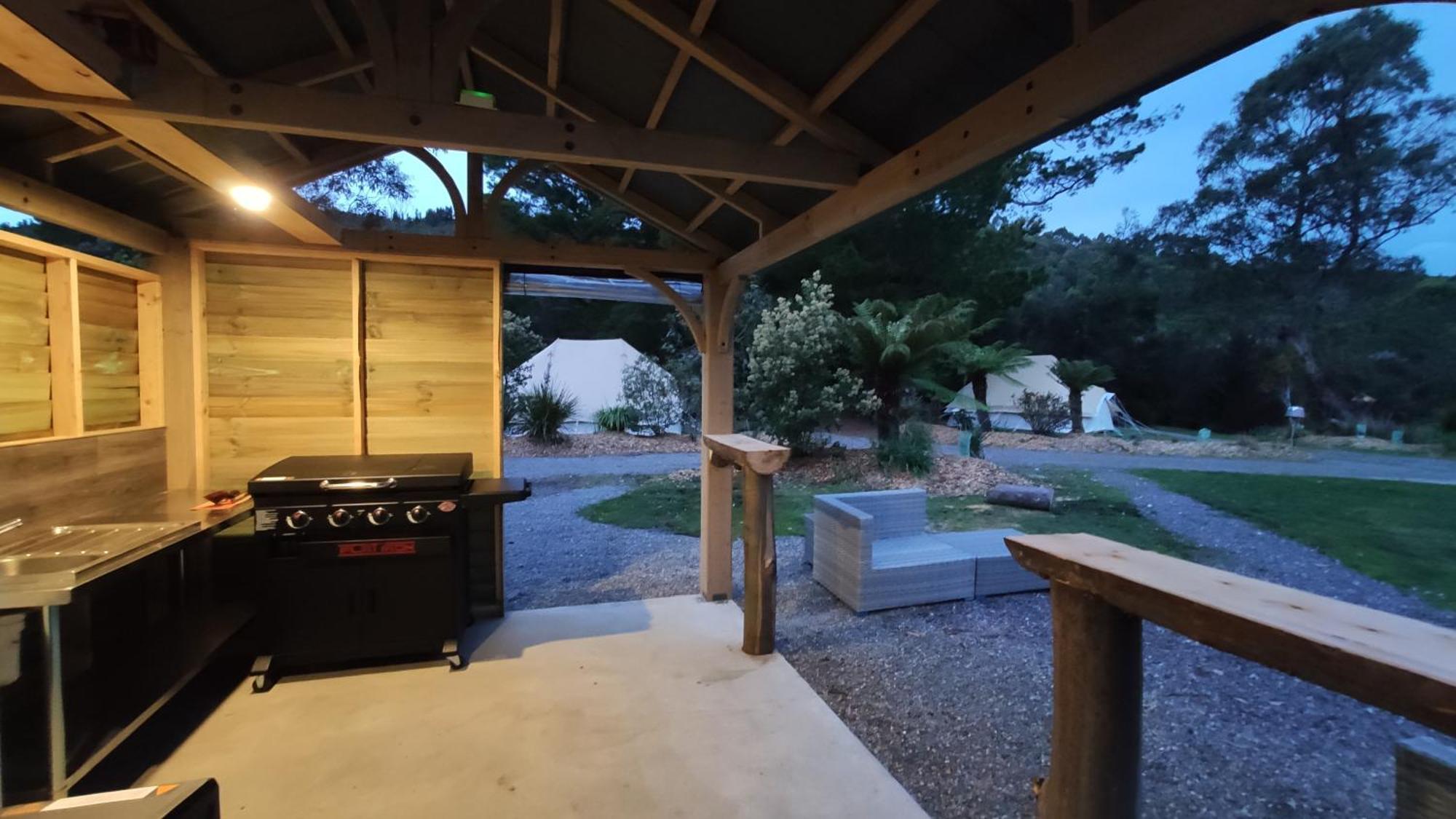 Glamping At Zeehan Bush Camp Exteriér fotografie